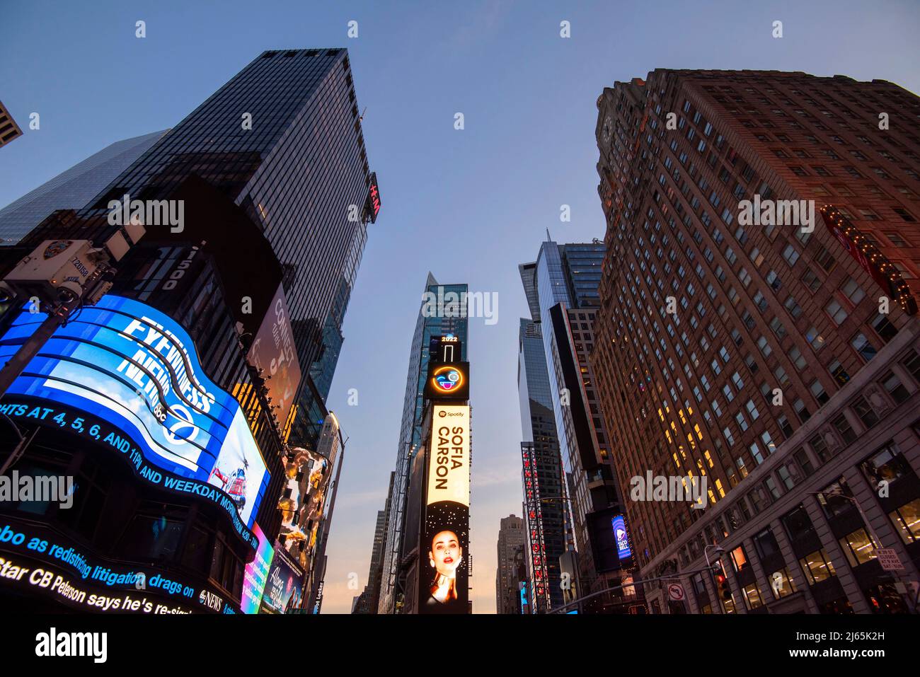 Abenddämmerung am Times Square, Midtown Manhattan, New York USA Stockfoto