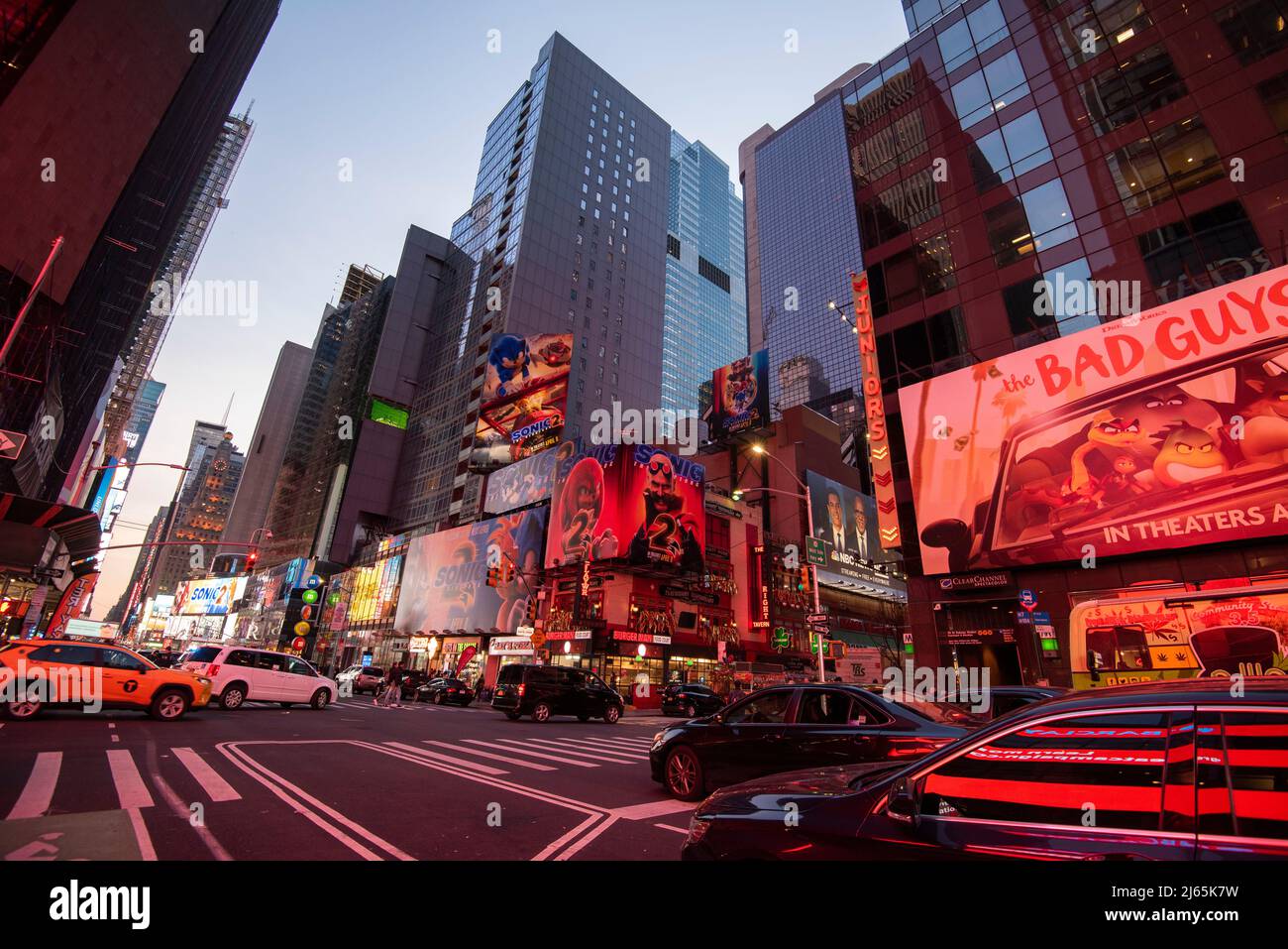 Abenddämmerung am Times Square, Midtown Manhattan, New York USA Stockfoto