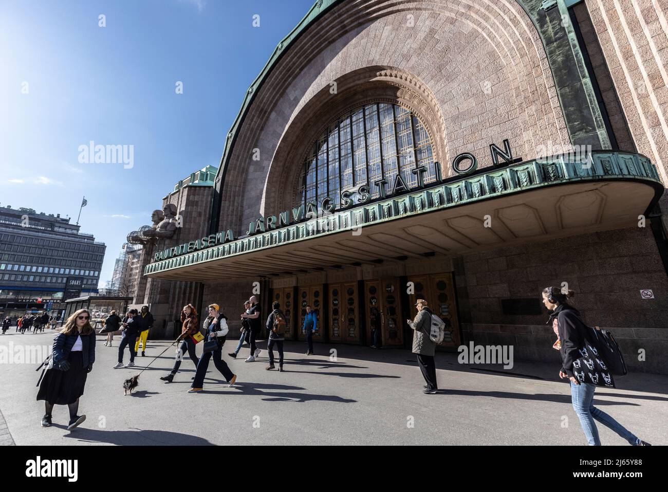Helsinki, die Hauptstadt Finnlands, liegt am Ufer des Finnischen Meerbusens, der nordlichsten der europäischen Hauptstädte. Stockfoto