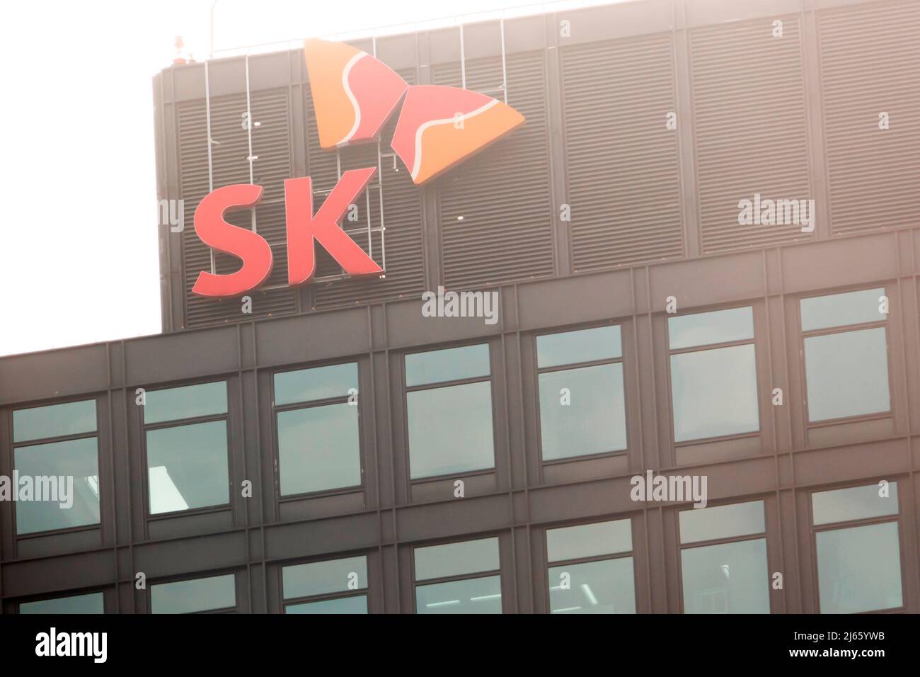 SK Group, 21. April 2022 : der Hauptsitz der SK Group in Seoul, Südkorea. Die SK-Gruppe wurde im Jahr 2021 dank Halbleitern und Batterien zum zweitgrößten Konglomerat Südkoreas, da die Hyundai Motor Group laut der Fair Trade Commission am 27. April 2022 auf Platz 3 fiel. (Foto von Lee Jae-won/AFLO) (SÜDKOREA) Stockfoto