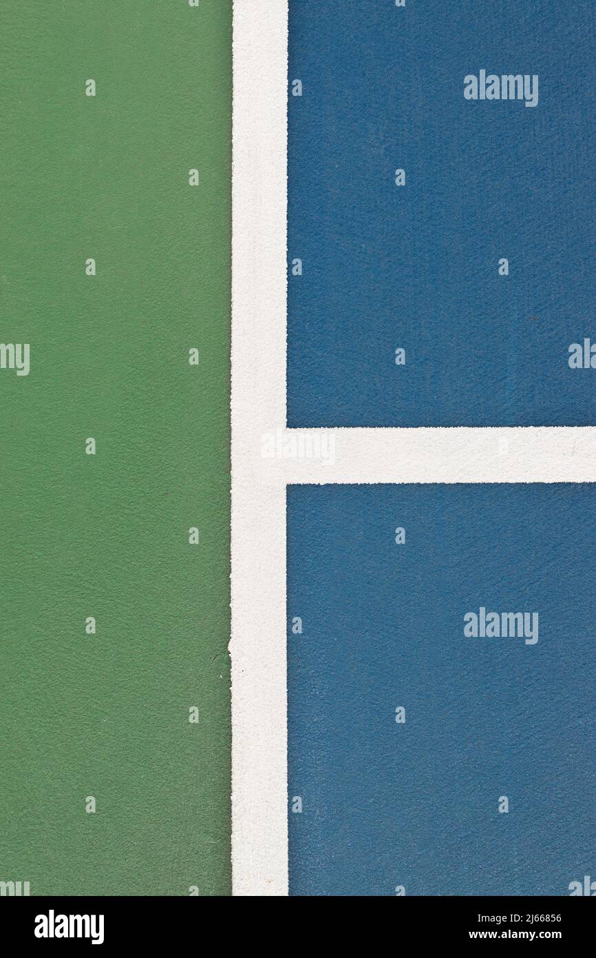 Blau und grün Tennis, Paddle Ball, Basketball, Pickleball Court Sport-und Freizeitkonzept Stockfoto