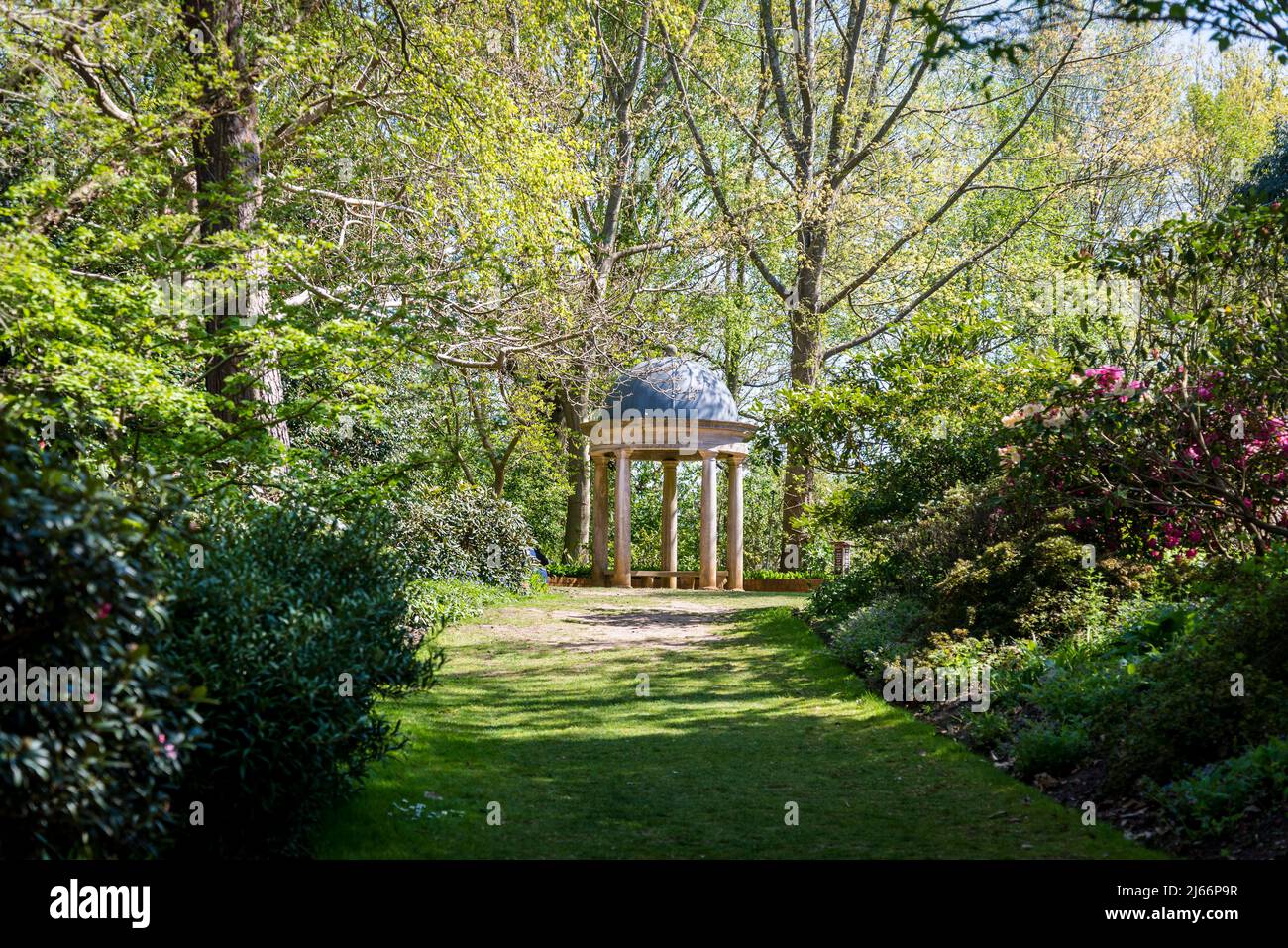 Doric Temple, Battleston Hill, Wisley Garden, Surrey, England, VEREINIGTES KÖNIGREICH Stockfoto