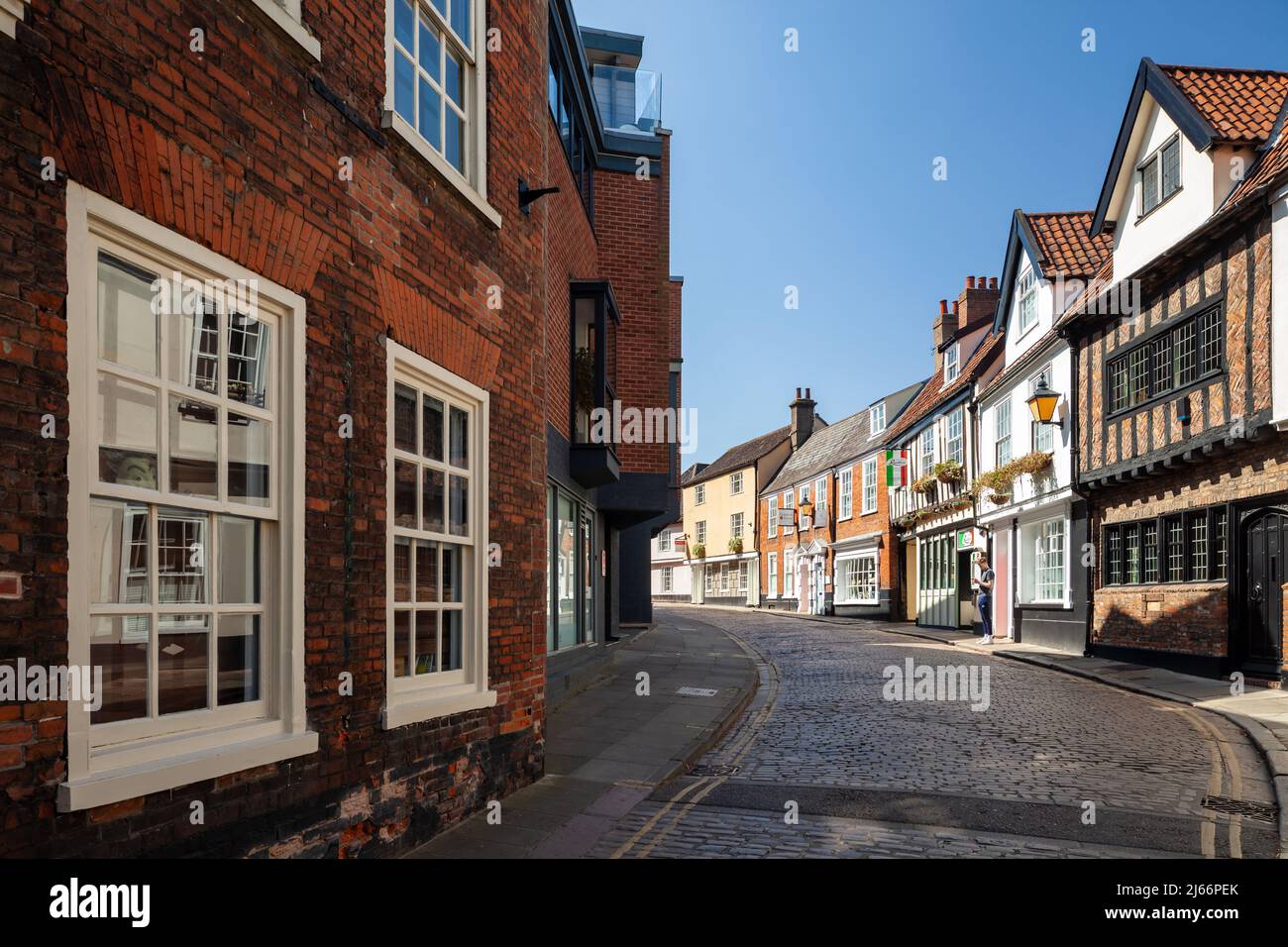 Frühlingsnachmittag auf der Princes Street in Norwich, Norfolk, England. Stockfoto