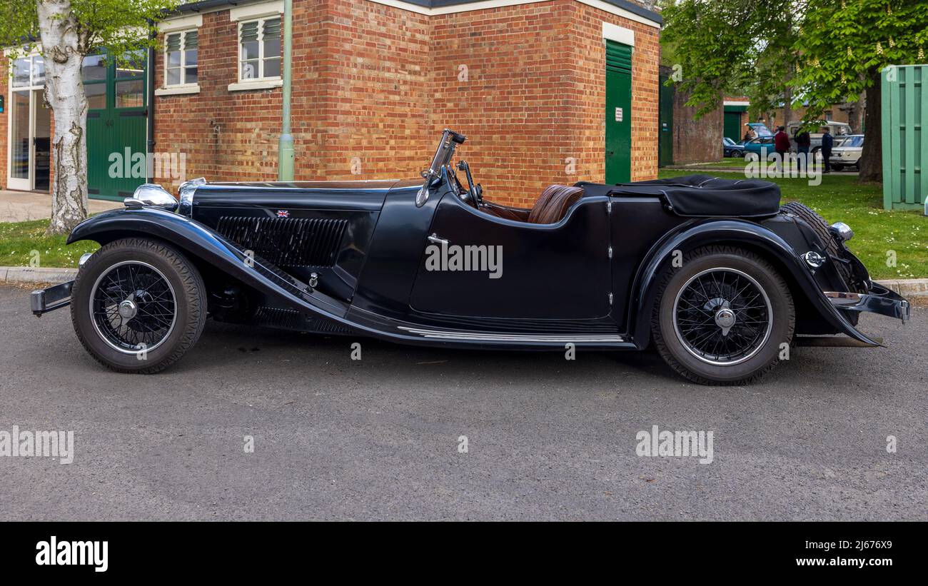 1934 Jaguar SS1 Tourer (471 LKR) auf der April Scramble im Bicester Heritage Centre am 23.. April 2022 ausgestellt Stockfoto