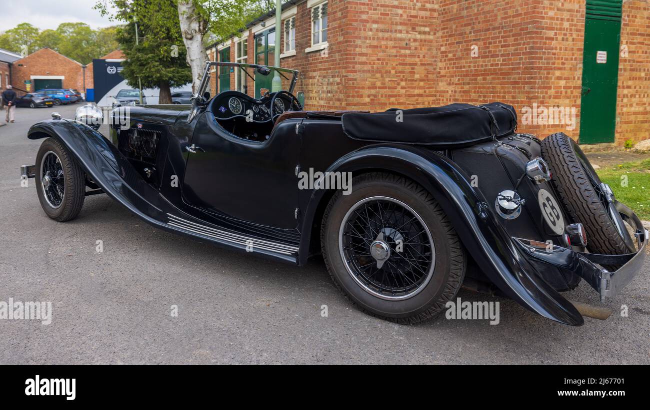 1934 Jaguar SS1 Tourer (471 LKR) auf der April Scramble im Bicester Heritage Centre am 23.. April 2022 ausgestellt Stockfoto