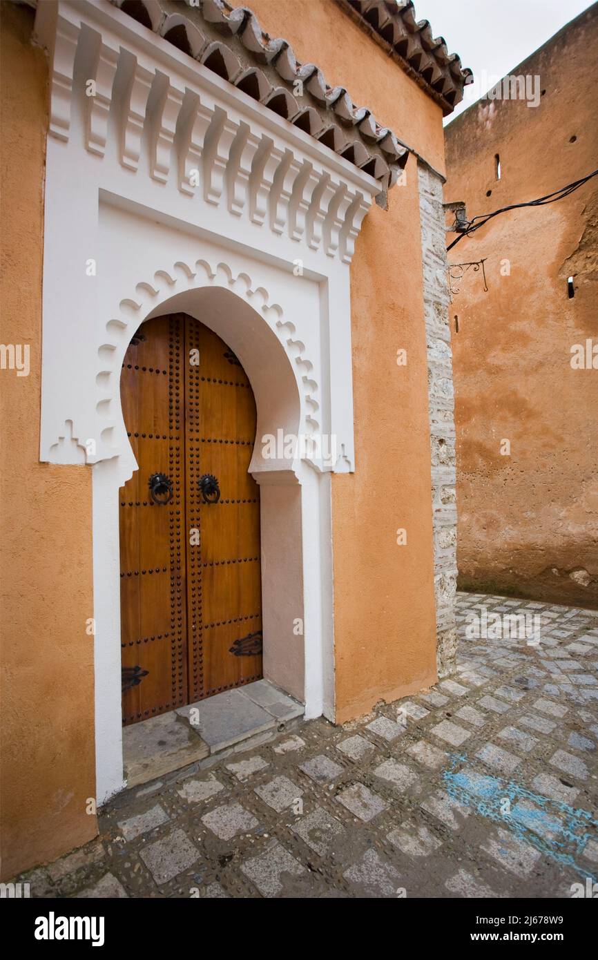 Eingang zur Moschee Chefchouen Marokko Stockfoto