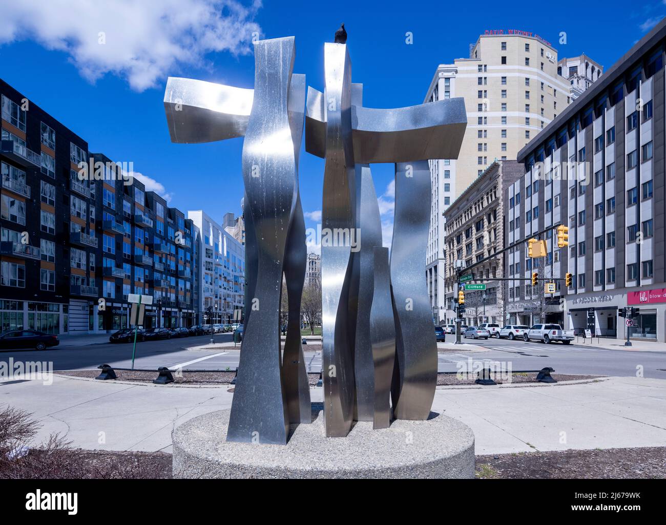 Stehen zusammen, Edelstahlskulptur von Marcia Wood,(1933-2000), Michigan, USA Stockfoto