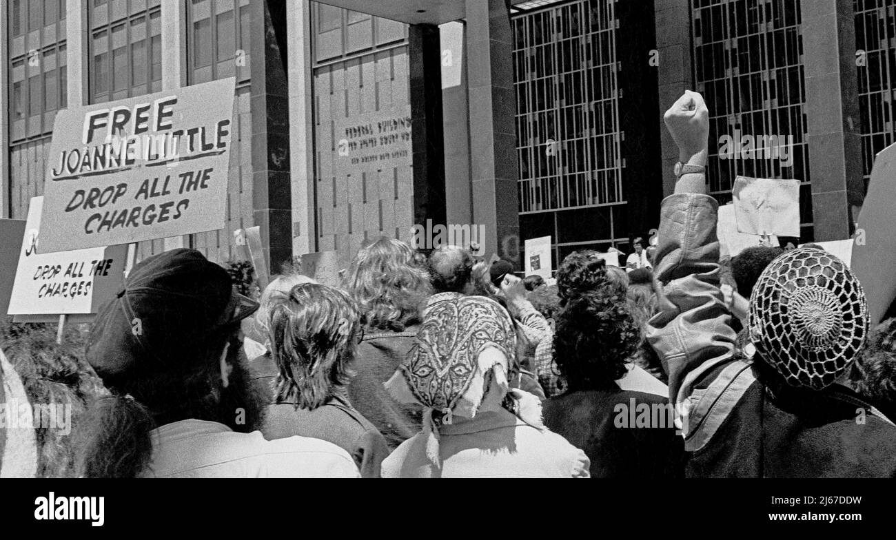 Free Joan Little Kundgebung vor dem US Federal Building in San Francisco, Kalifornien, 1970s Stockfoto