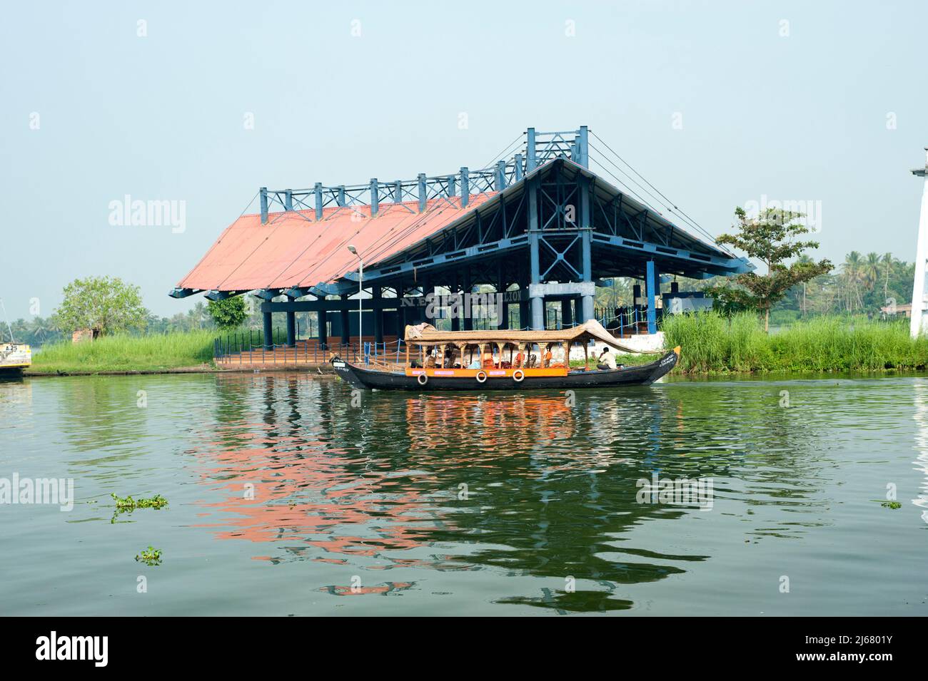 Nehru-Pavillon, der zur Zeit des Schlangenbootrennens im Alappuzha-Staat Kerala India 02 01 2010 genutzt wurde Stockfoto