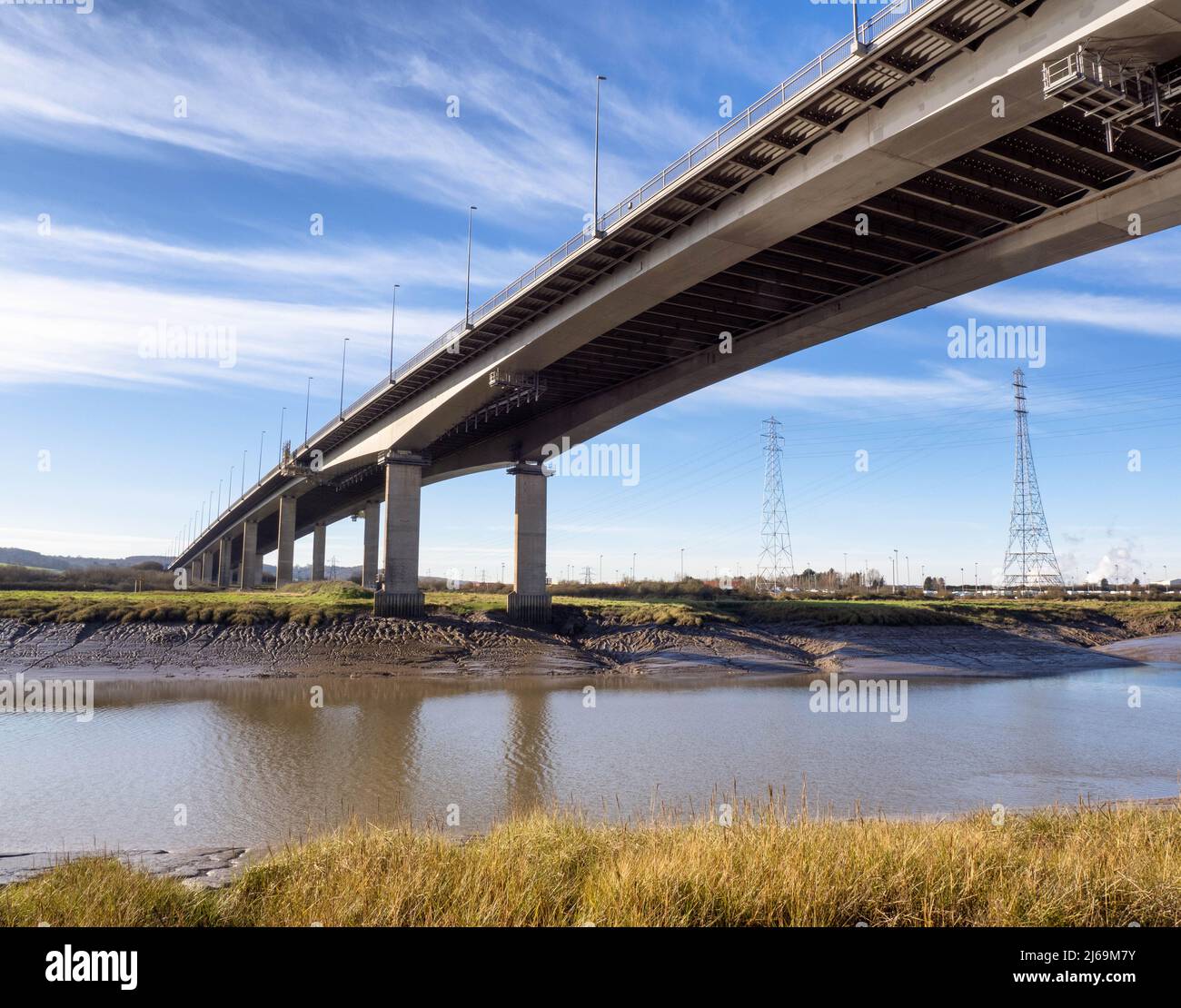 Avonmouth Bridge beschleunigt den Verkehr auf der achtspurigen Autobahn M5 über den Fluss Avon in das West Country UK Stockfoto