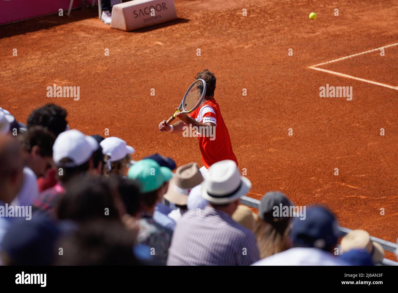 Estoril, Portugal. 29. April 2022. Richard Gasquet aus Frankreich gibt beim Millennium Estoril Open Final ATP 250 beim Clube de Tenis do Estoril einen Ball an Sebastian Baez aus Argentinien zurück.Endstand: Richard Gasquet 1:2 Sebastian Baez Credit: SOPA Images Limited/Alamy Live News Stockfoto