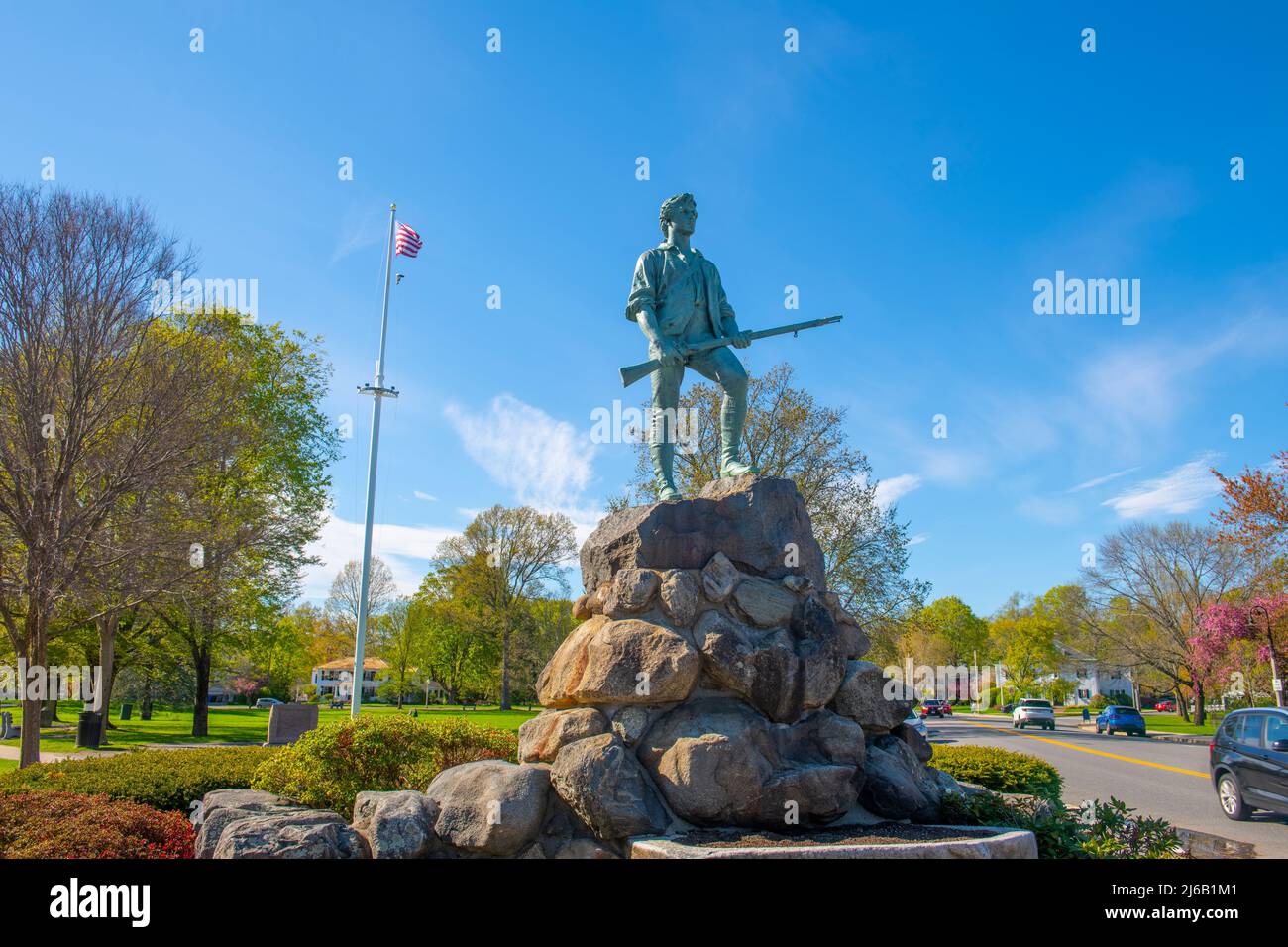 Minute man Statue in Battle Green im historischen Stadtzentrum von Lexington, Massachusetts, USA. Stockfoto