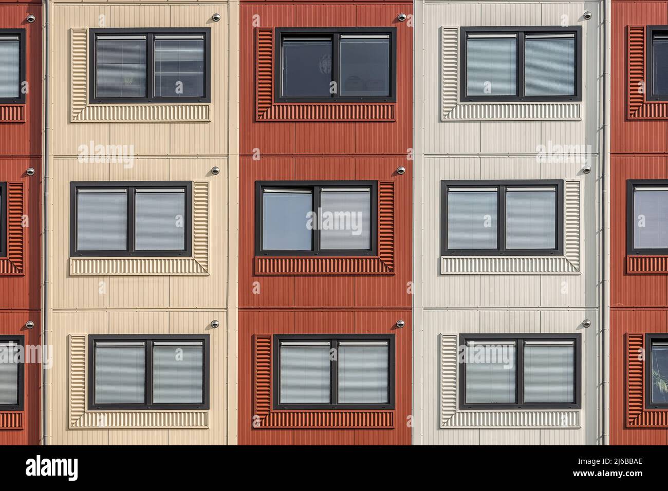 Containerheime als provisorische Häuser für Studenten und Flüchtlinge oder Asylbewerber Stockfoto