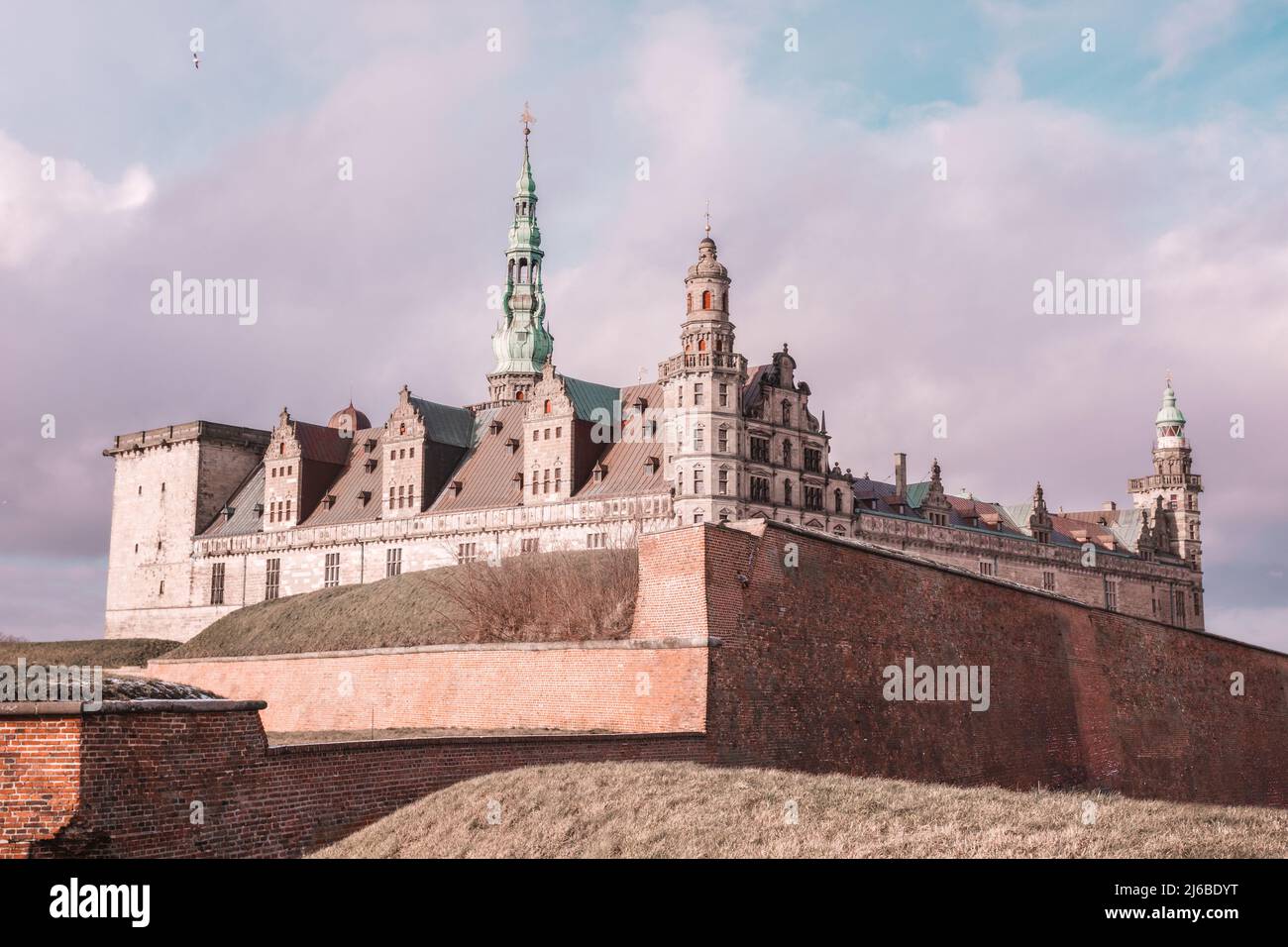 Schloss Kronborg in Helsingor, Dänemark. Kronborg ist eines der bedeutendsten Renaissanceschlösser Nordeuropas und wurde in die UNESCO aufgenommen Stockfoto