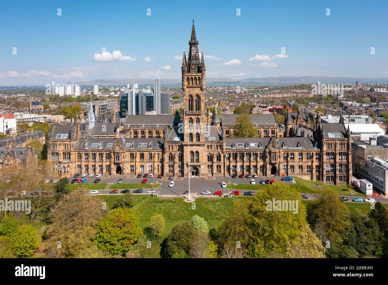 Luftaufnahme von der Drohne der University of Glasgow auf Gilmorehill in Glasgow, Schottland, Großbritannien Stockfoto