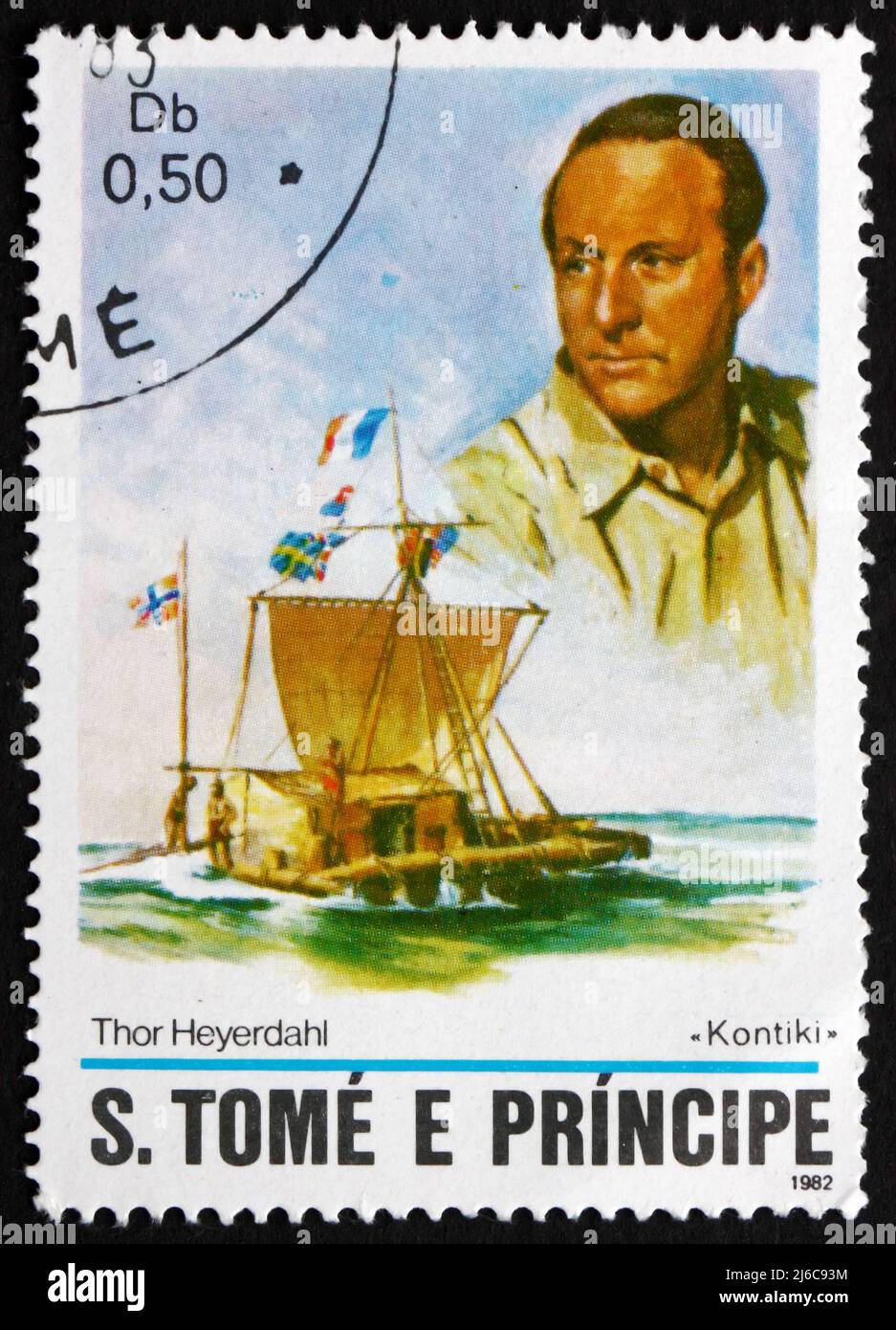 SAO TOME UND PRINIPE - UM 1982: Eine in Sao Tome und Principe gedruckte Briefmarke zeigt Thor Heyerdahl, Kon-tiki, um 1982 Stockfoto SAO TOME UND PRINIPE - UM 1982: Eine in Sao Tome und Principe gedruckte Briefmarke zeigt Thor Heyerdahl, Kon-tiki, um 1982 Stockfoto