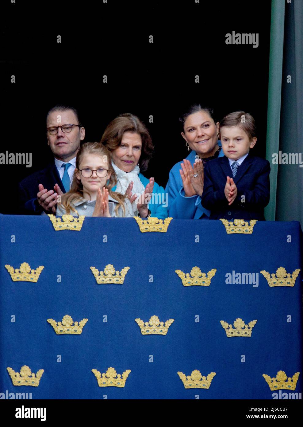 Königin Sylvia von Schweden, Kronprinzessin Victoria, Prinz Daniel, Prinzessin Estelle, Prinz Oscar von Schweden im Königspalast in Stockholm, am 30. April 2022, anlässlich des 76.. Geburtstages von König Carl Gustaf Foto: Albert Nieboer / Netherlands OUT / Point de Vue OUT Stockfoto