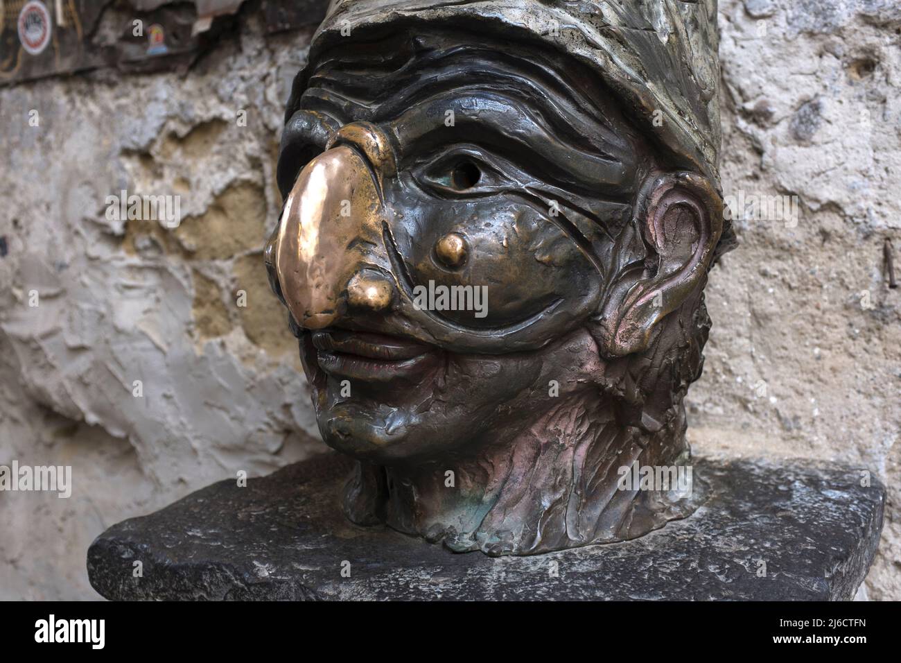 Statue von Pulcinella im Vico Del Fico Purgatorio in Neapel Italien Stockfoto