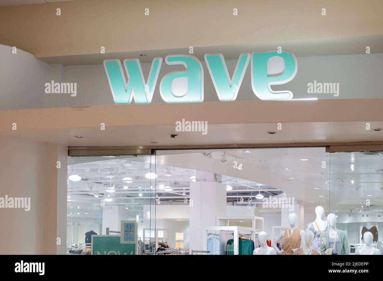 Houston, Texas, USA - 25. Februar 2022: Ein Wave-Laden in einem Einkaufszentrum. Stockfoto