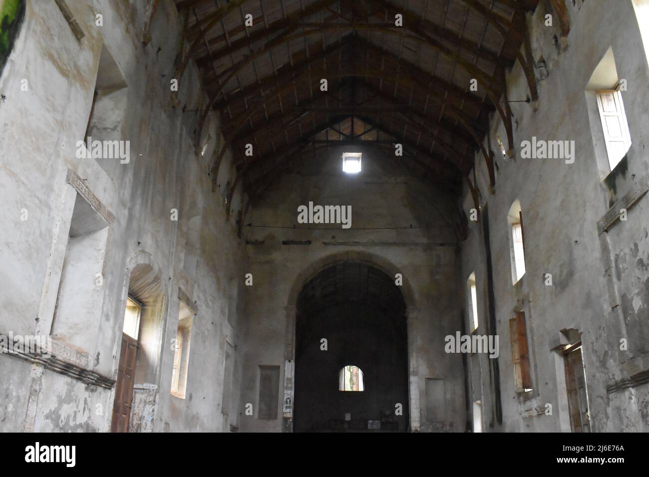 Innenraum der alten Kirche in vasai, maharashtra, indien Stockfoto