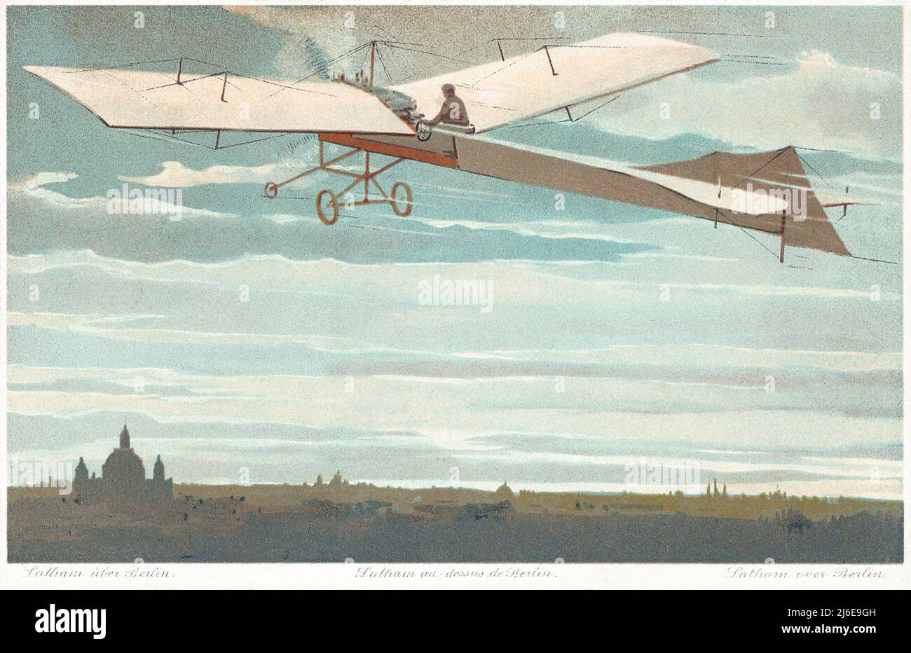 Vintage-Postkarte des französischen Fliegers Hubert Latham, der in einem Antoinette IV-Eindecker über Berlin fliegt. Stockfoto