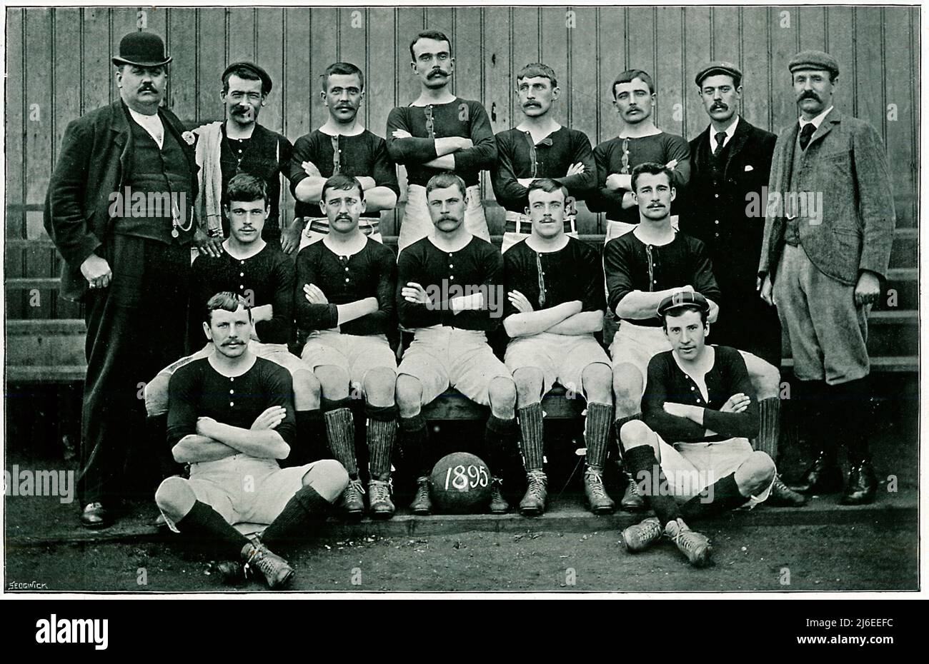 SPSC1151, Millwall Athletic, 1895 Teamfoto des 1885 als Millwall Rovers gegründeten Fußballvereins East London Stockfoto