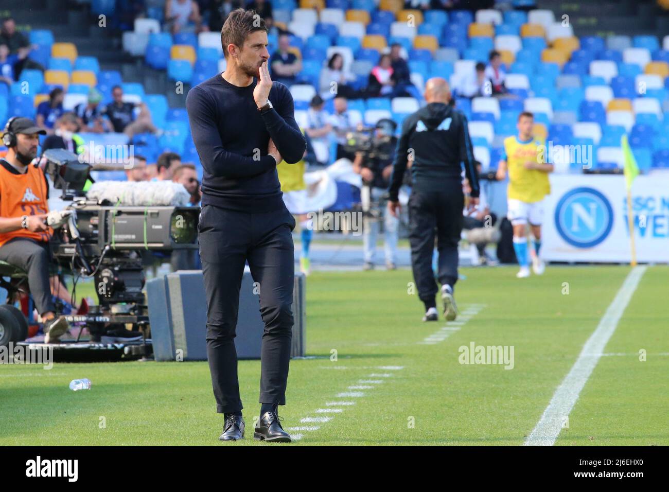 Alessio Dionisi-Cheftrainer von US SASSUOLO reagiert während des Serie-A-Spiels zwischen SSC Napoli und US Sassuolo am 30. April 20 in Diego Armando Maradona Stockfoto