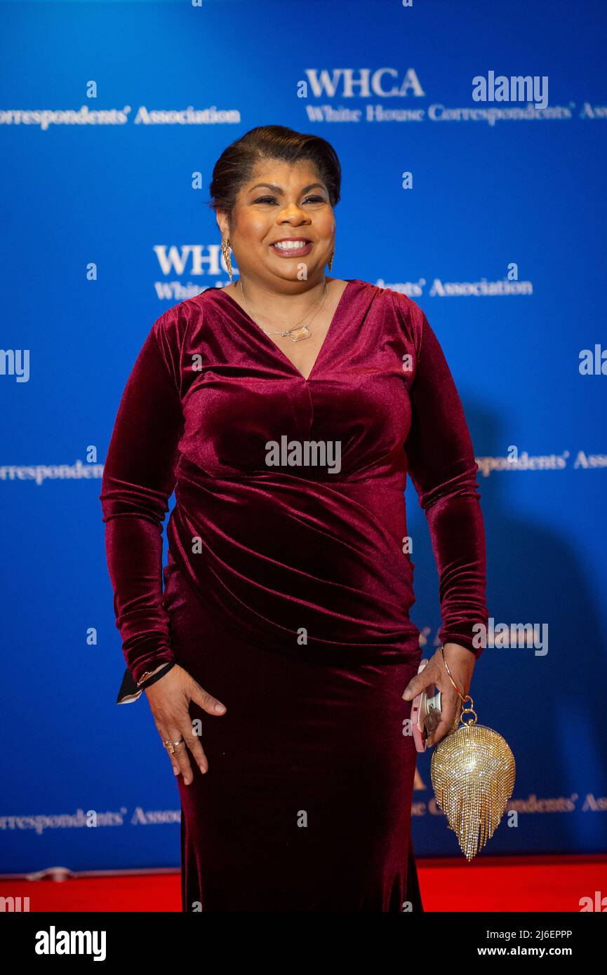 April Ryan kommt am Samstag, den 30. April 2022, zum Jahresessen der White House Correspondenents Association 2022 im Washington Hilton Hotel an. Dies ist das erste Mal seit 2019, dass die WHCA aufgrund der COVID-19-Pandemie ihr jährliches Abendessen veranstaltet. Kredit: Rod Lamkey / CNP /MediaPunch Stockfoto
