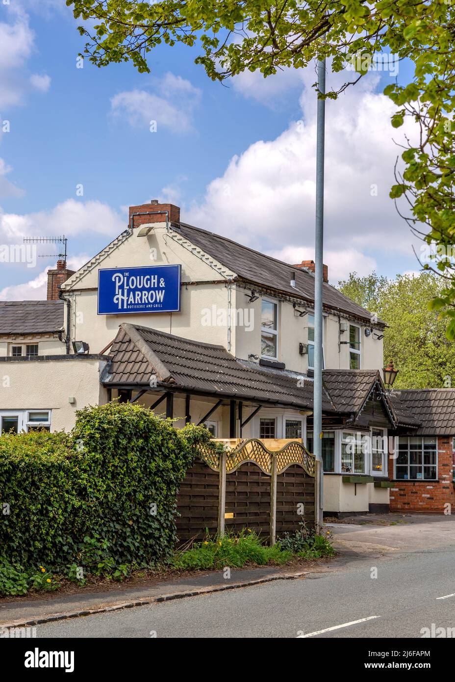 The Plough & Harrow Public House in Catshill, Worcestershire. Stockfoto