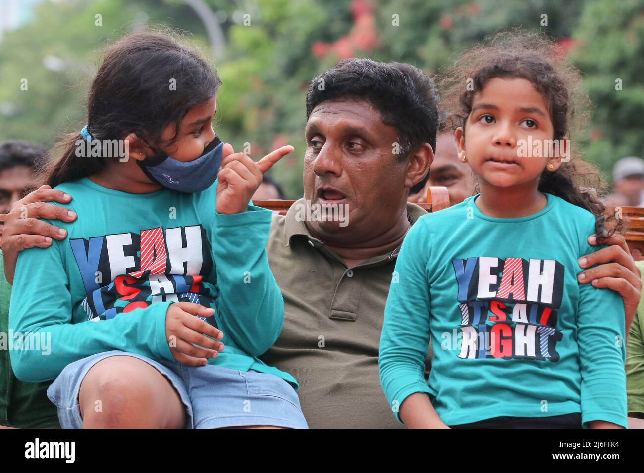 Colombo, Sri Lanka. 01.. Mai 2022. Die Hauptopposition Sri Lankas und der Führer von Samagi Jana Balaugaya, Sajith Premadasa, nehmen am 1. Mai 2022 an einer Kundgebung zum 1. Mai in Colombo Teil. (Foto: Saman Abesiriwardana/Pacific Press) Quelle: Pacific Press Media Production Corp./Alamy Live News Stockfoto