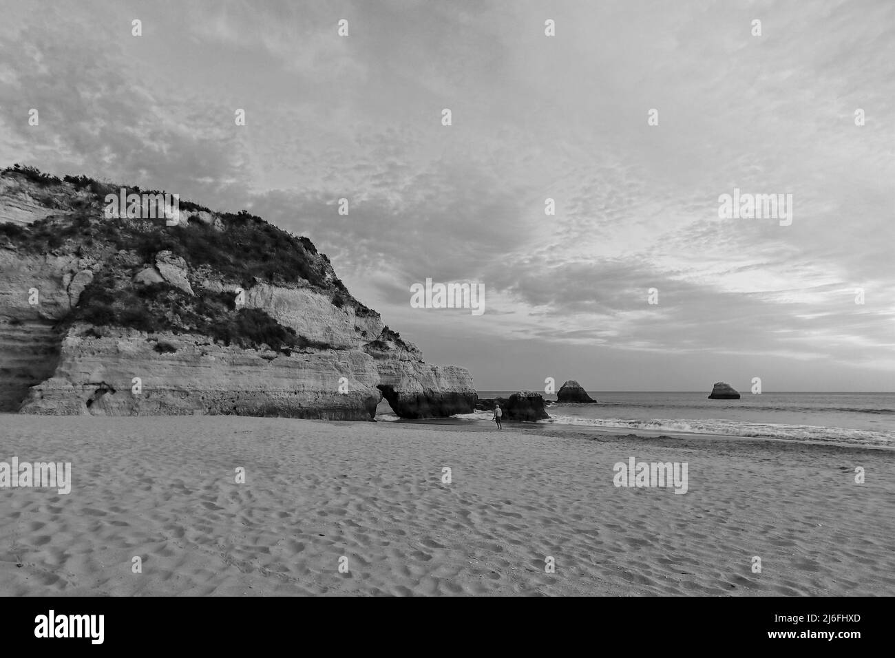 Felsformationen - Praia dos Tres Castelos Beach und Aussichtspunkt. Portimao-Portugal-242 Stockfoto