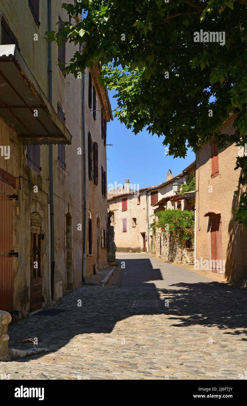 Esparron de Verdon Charmantes kleines Dorf am Rande des Sees Esparron Stockfoto