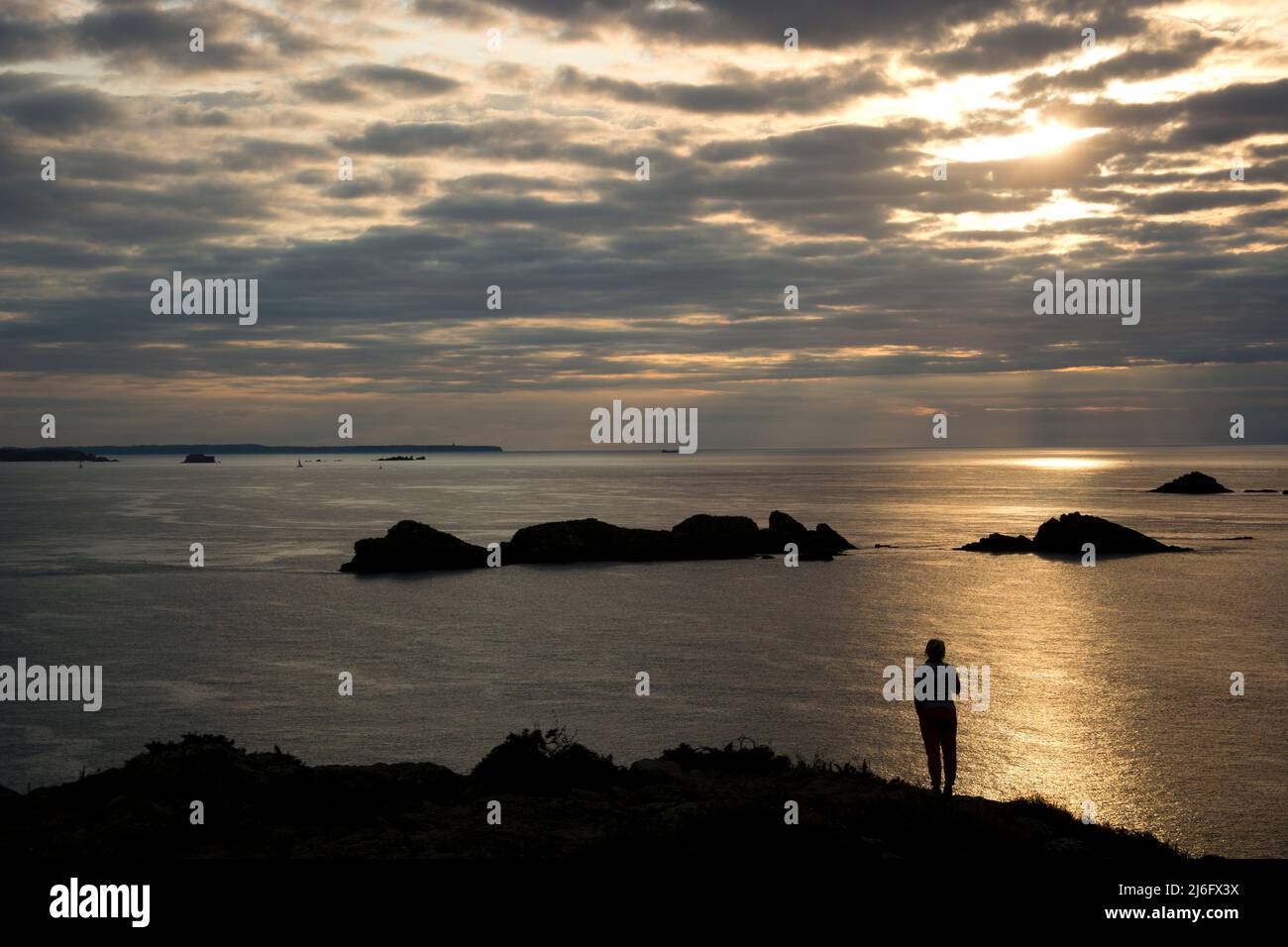 Eindringliche Abendstimmung bei der Ile Besnard im Norden der Bretagne Stockfoto