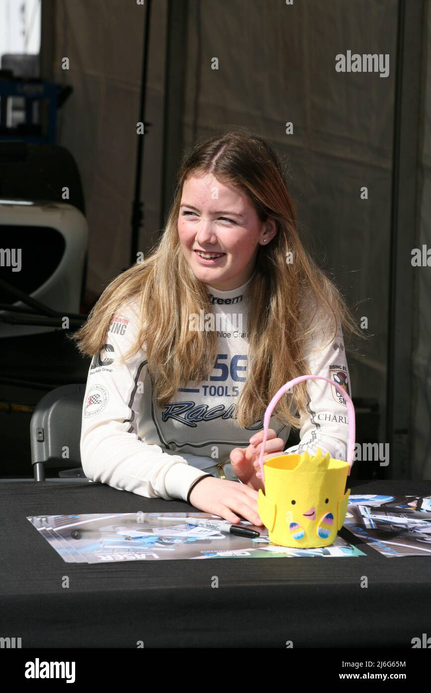 Porträt der britischen Rennfahrerin Chloe Grant Stockfoto