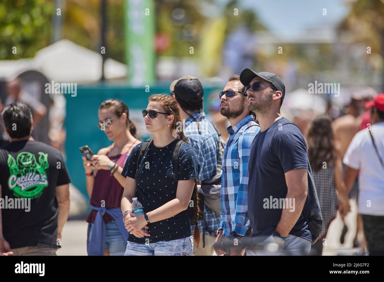 Fort Lauderdale, FL, USA. 1. Mai 2022. 2022 Fort Lauderdale Air Show. Air Show kehrt vom 30. April bis 1. Mai 2022 nach Fort Lauderdale zurück, da die Fort Lauderdale Air Show mit den US Air Force Thunderbirds wieder in den Himmel ragt. Demonstrationsteams der US-Luftwaffe an Bord der F-22 Raptor, F-35 Lighting II, F-16 Viper und A-10 Thunderbolt II Kredit: Yaroslav Sabitov/YES Market Media/Alamy Live Nachrichten Stockfoto