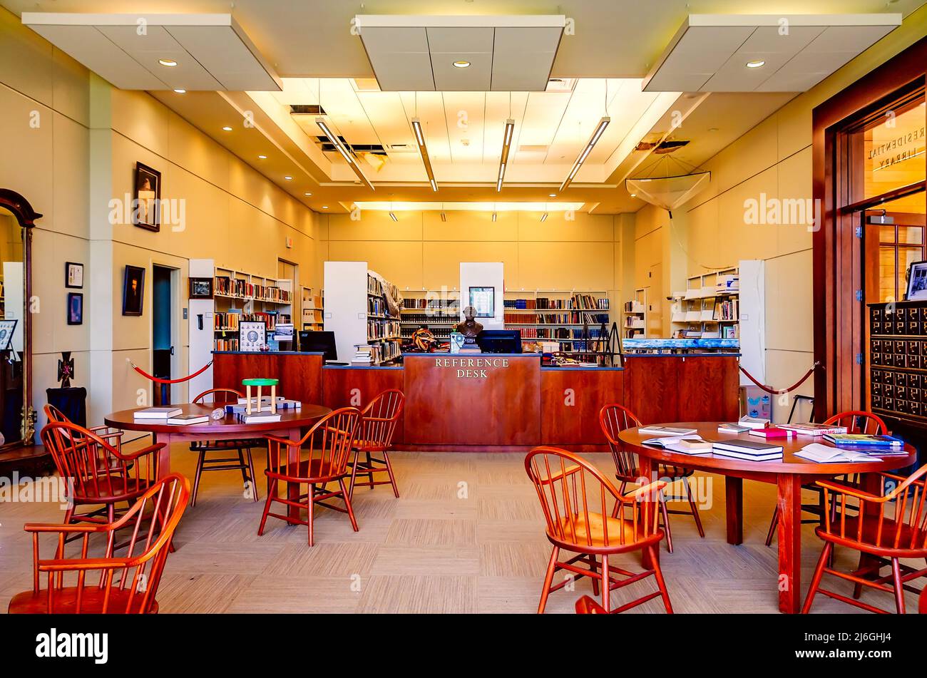Das Referenzpult der Jefferson Davis Presidential Library ist am 24. April 2022 in Biloxi, Mississippi, abgebildet. Stockfoto