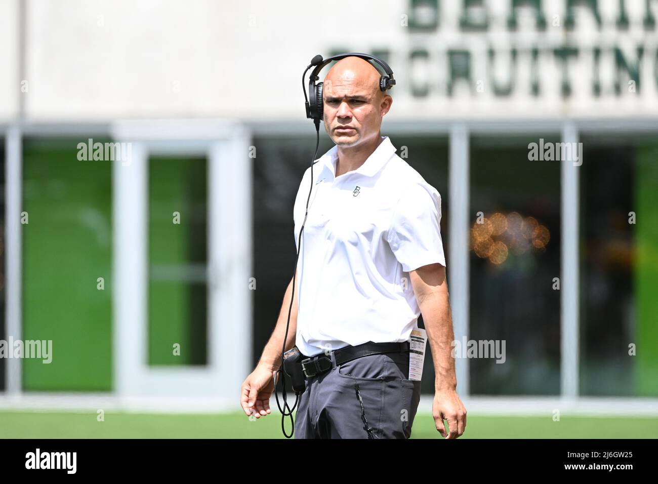 April 23 2022: Baylor trägt Cheftrainer Dave Aranda während des NCAA Spring Scrimmage Football-Spiels im McLane Stadium in Waco, Texas. Matthew Lynch/CSM Stockfoto