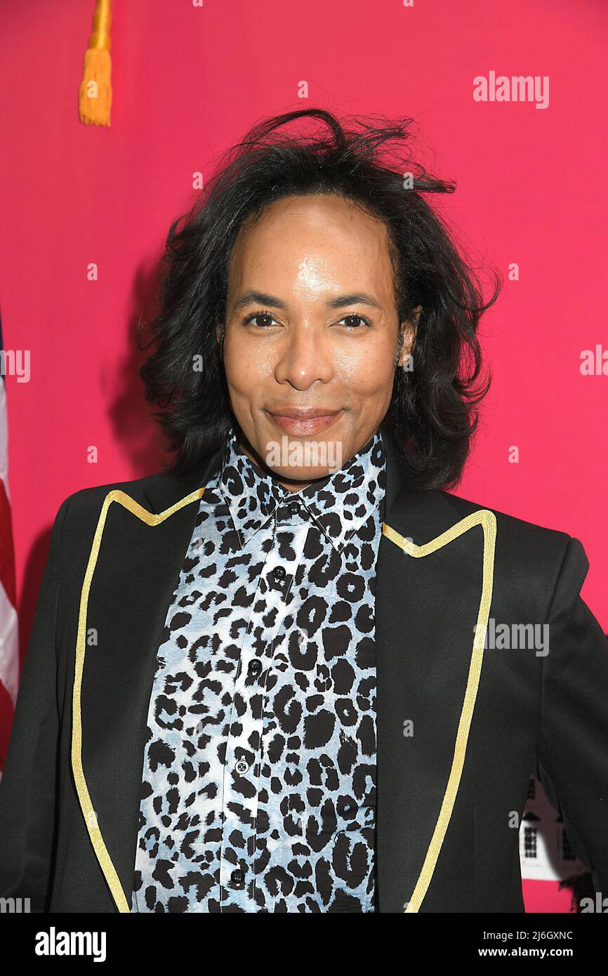 Paul Wharton posiert vor der 'POTUS' Broadway Opening am 1. Mai 2022 im