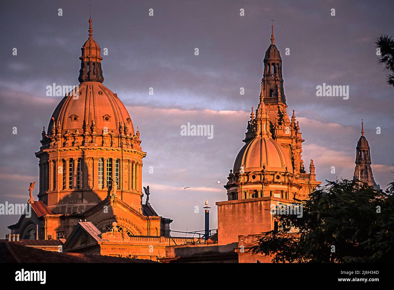 Nationalmuseum für Katalanische Kunst MNAC auf der Plaza Espanya in Barcelona Stockfoto