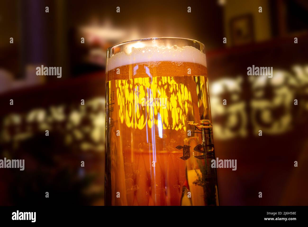 Nahaufnahme von einem Glas Bier Stockfoto