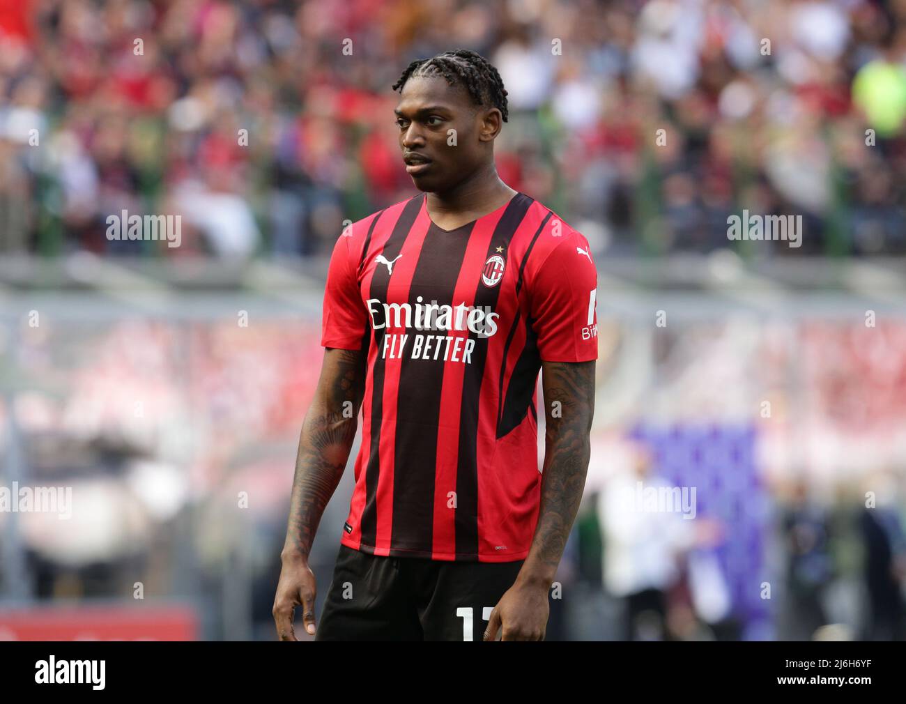 MAILAND ITALIEN- Mai 1 2022 Stadio G Meazza Rafael Leao während der Serie Ein Spiel zwischen AC Mailand und Fiorentina im Stadio G. Meazza am 1. Mai 2022 in Mailand, Italien. Kredit: Christian Santi/Alamy Live Nachrichten Stockfoto