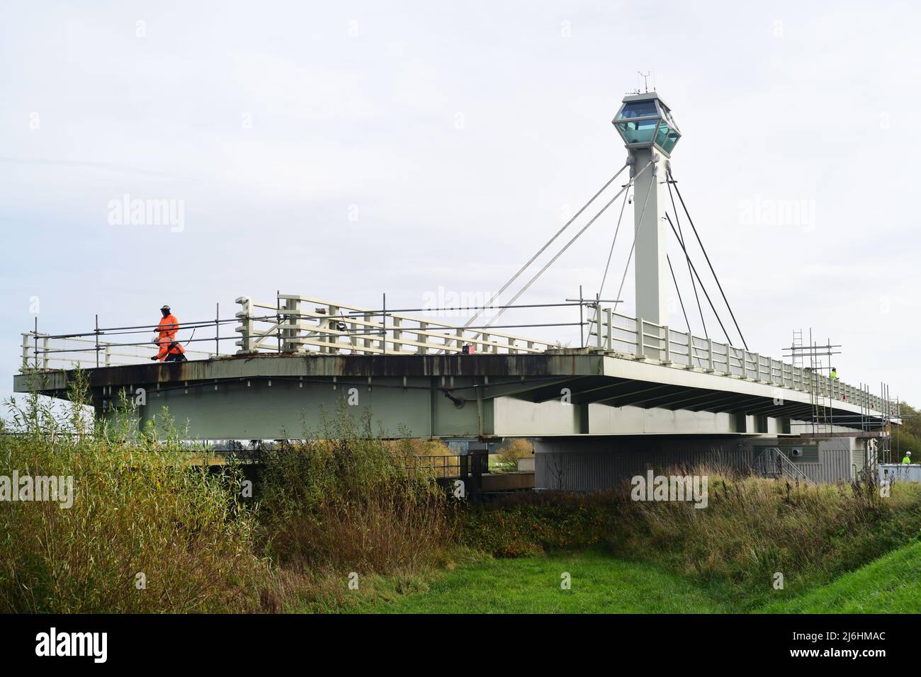 Reparaturarbeiten an der Schaukelbrücke in offener Lage Fluss Ouse selby yorkshire vereinigtes Königreich Stockfoto