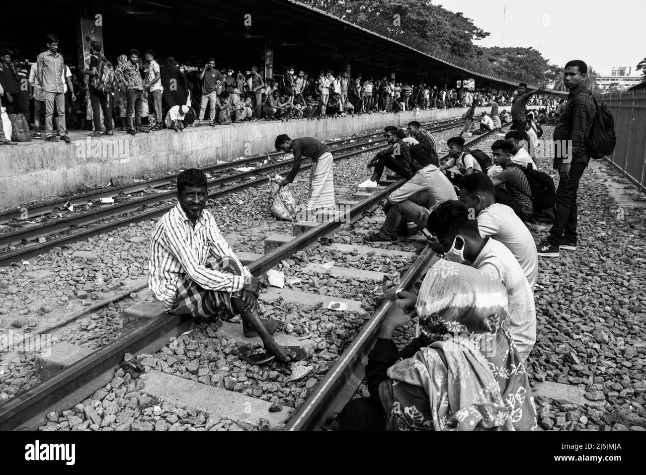 Reise mit dem Zug, um das größte religiöse Fest Eid-UL-Fitr zu feiern. Stockfoto