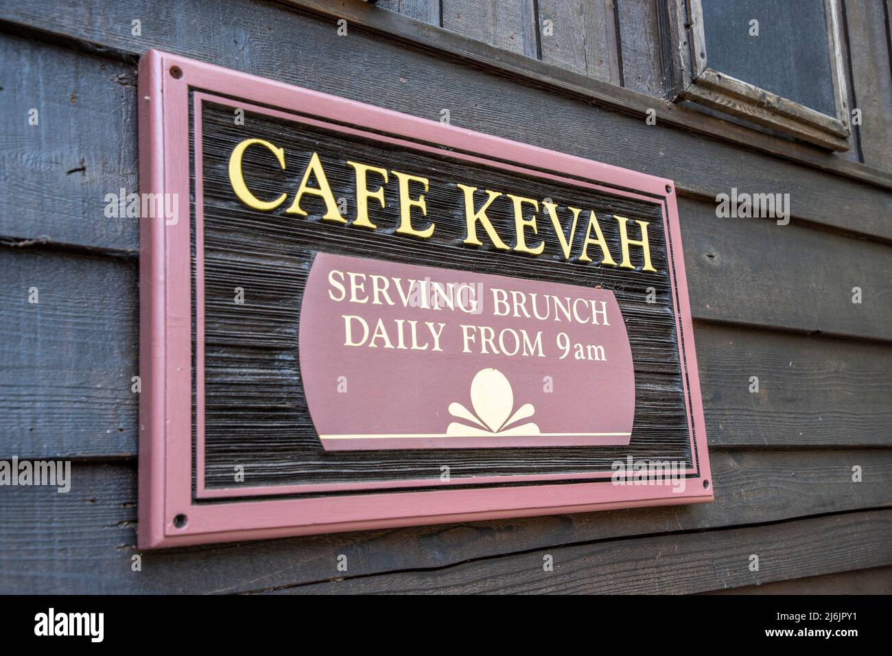 Cafe Kevah, im Nepenthe-Gebäude, einem Wahrzeichen von Big Sur am Highway 1 in Kalifornien. Stockfoto