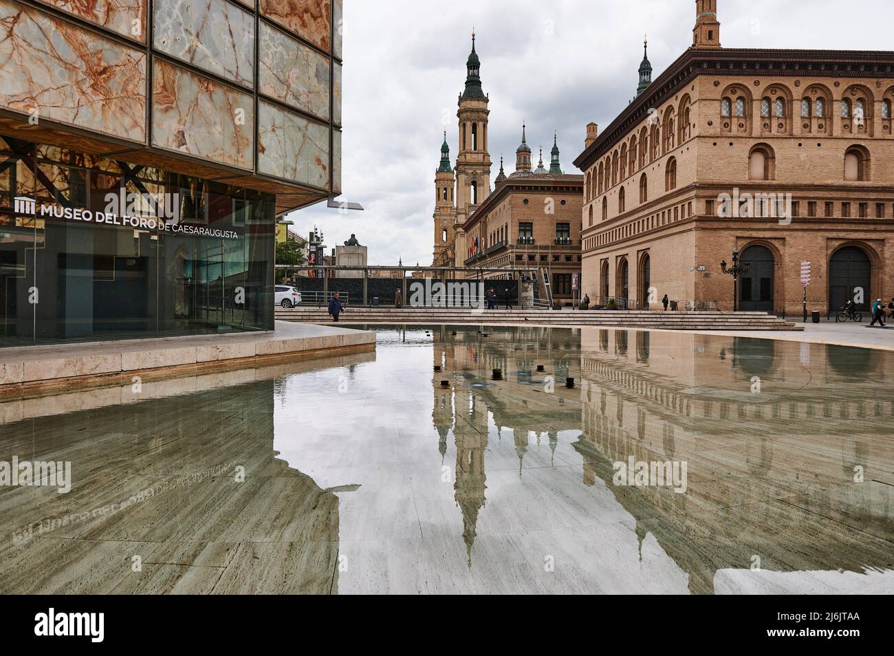 Museum Foro Caesar Augusta, vor der Kathedrale, Plaza de la Seo, Saragossa, Aragon, Spanien Stockfoto