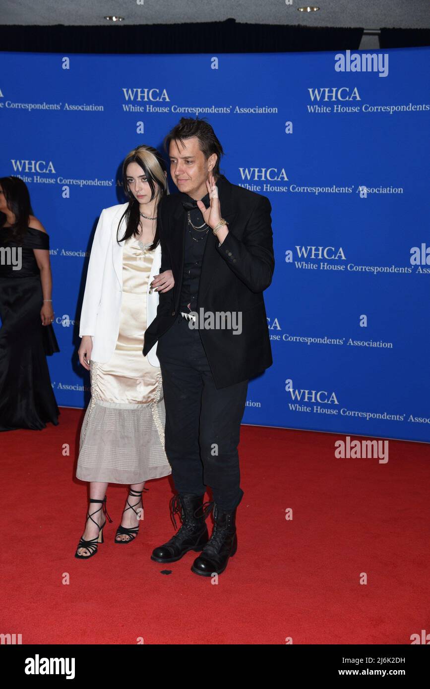 Gast, Julian Casablancas bei der Ankunft für das White House Correspondenten Dinner 2022, Washington Hilton Hotel, Washington, DC 30. April 2022. Foto: Quoin Pics/Everett Collection Stockfoto