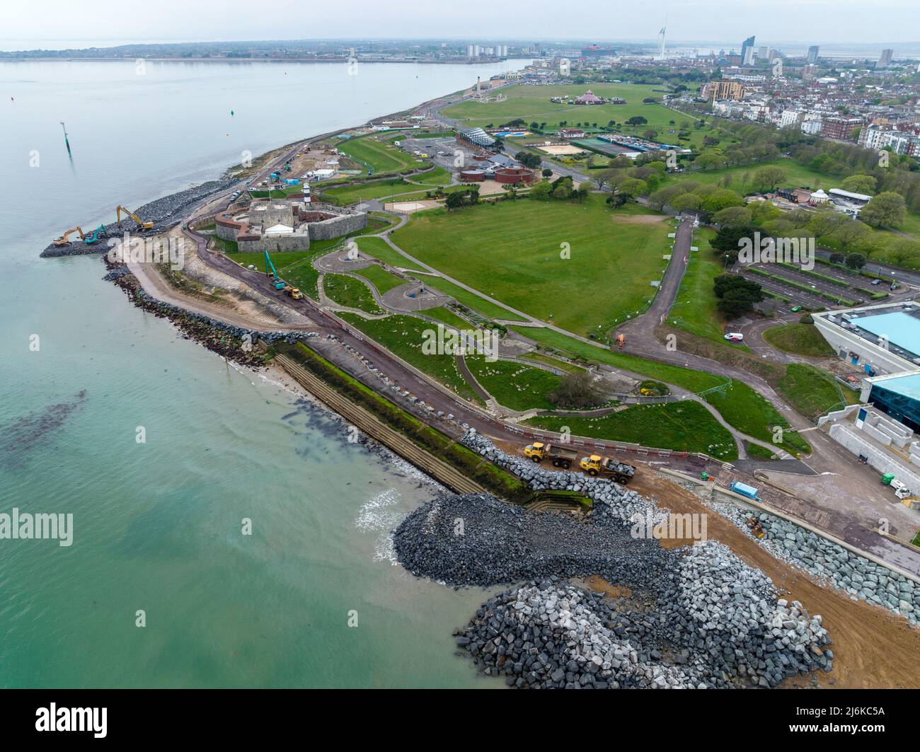 Das Southsea Coastal Scheme ist das größte von lokalen Behörden geleitete Küstenschutzprojekt Großbritanniens mit einem Wert von mehr als 100m £. Es wird sich für 4,5km erstrecken. Stockfoto