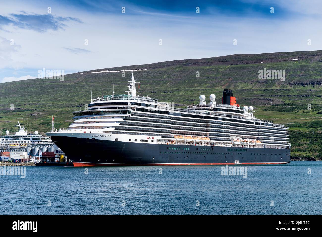 Cunard, Königin Victoria, dockte in Akureyri, Island an Stockfoto
