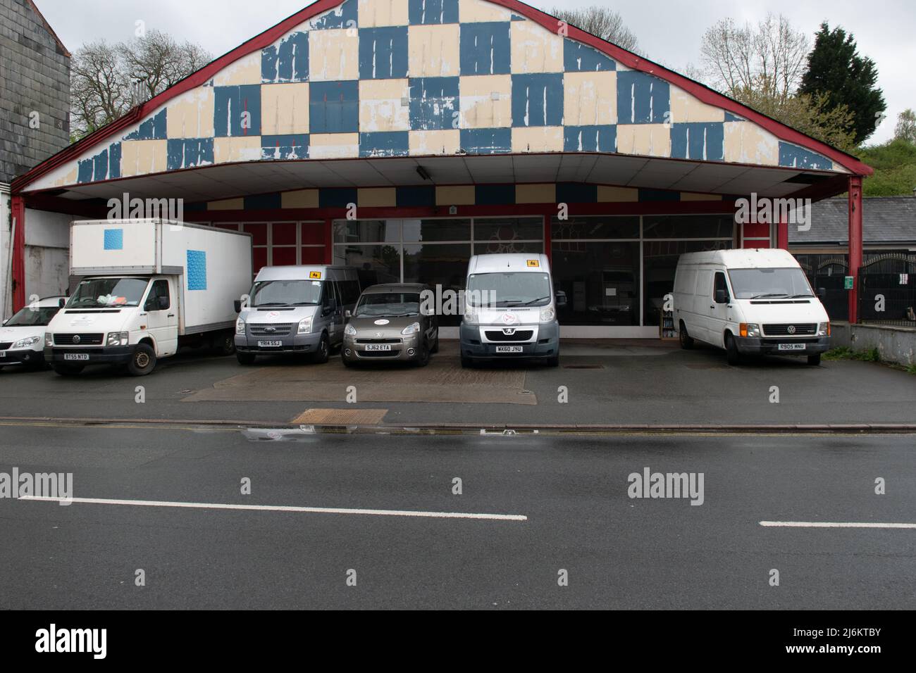 Kariertes Vordach, Builth Wells, Powys, Wales, Großbritannien Stockfoto