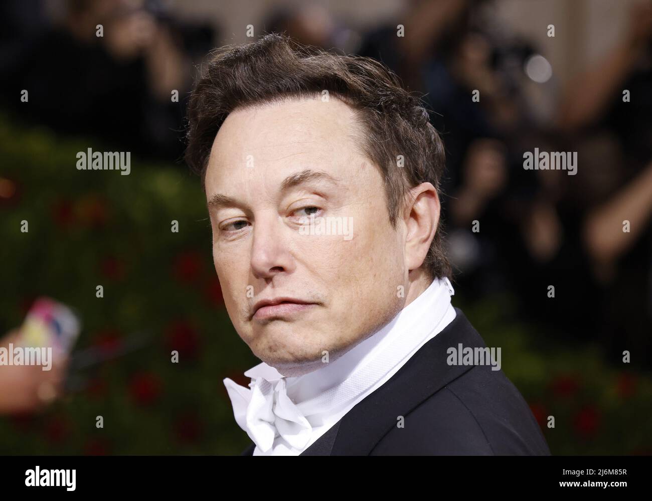 Elon Musk kommt auf dem roten Teppich zur Met Gala im Metropolitan Museum of Art, um die Eröffnung des Costume Institute von „in America: An Anthology of Fashion“ in New York City am Montag, den 2. Mai 2022, zu feiern. Foto von John Angelillo/UPI Stockfoto